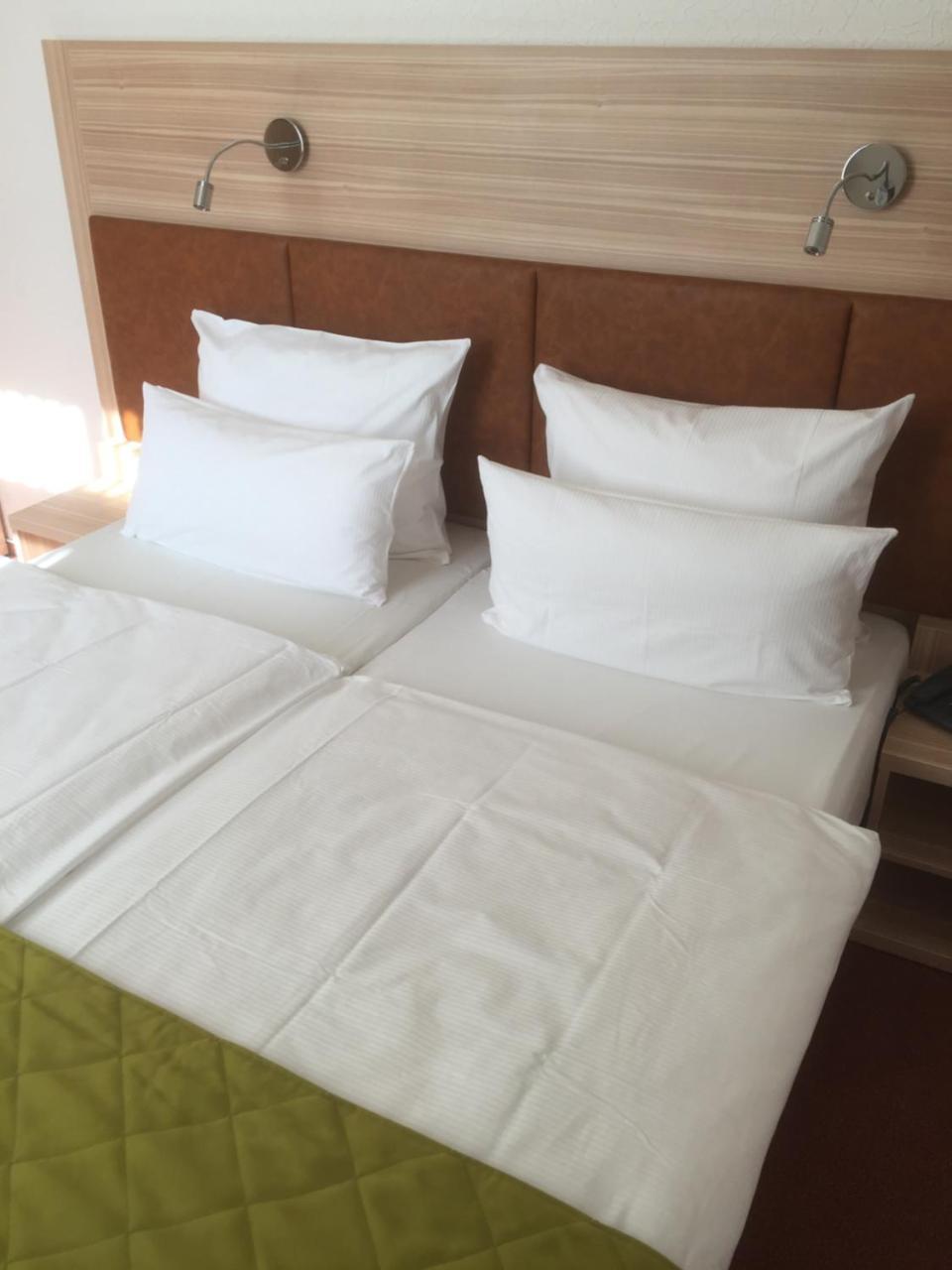 City Hotel 利普施塔特 外观 照片